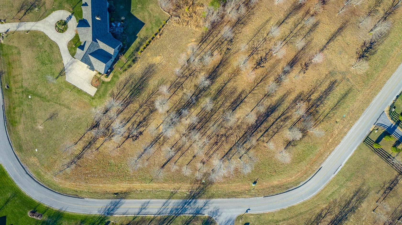 1.13 Acres of Residential Land for Sale in Jasper, Tennessee