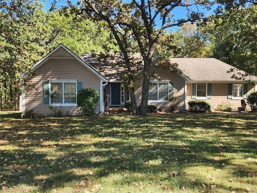 5.59 Acres of Land with Home for Sale in Tonganoxie, Kansas