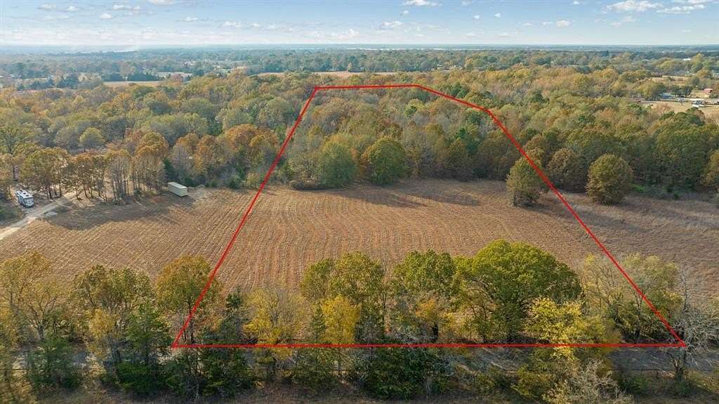 14.1 Acres of Land for Sale in Bogata, Texas
