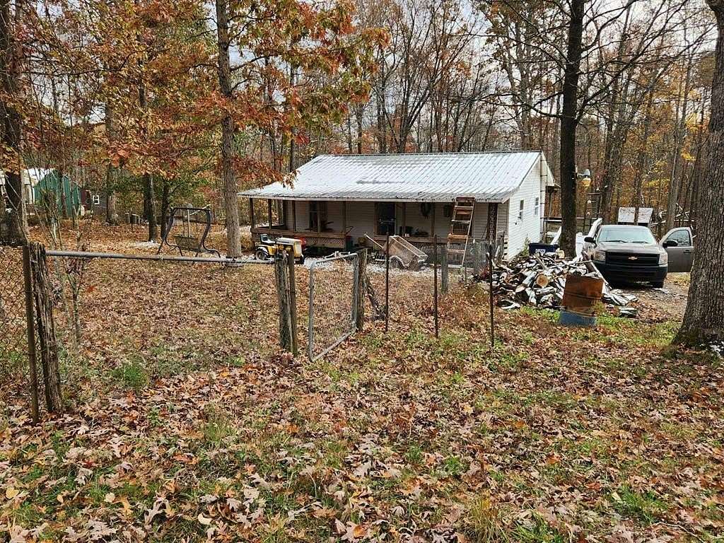 0.02 Acres of Land with Home for Sale in Wallingford, Kentucky