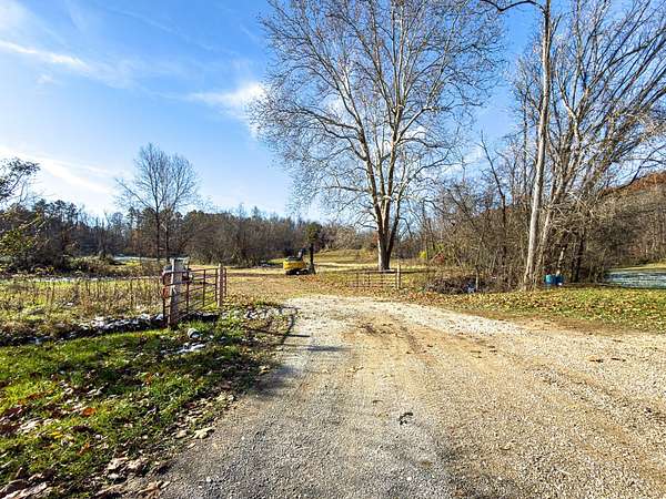 127 Acres of Recreational Land for Sale in Kingston, Ohio