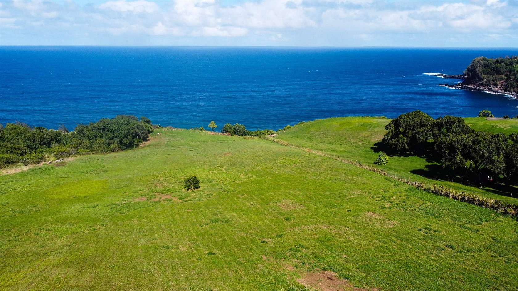 13.4 Acres of Land for Sale in Haʻikū, Hawaii