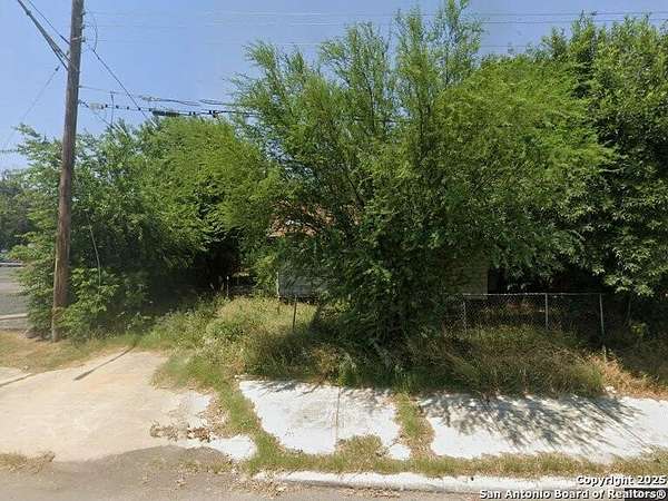 0.48 Acres of Improved Residential Land for Sale in San Antonio, Texas