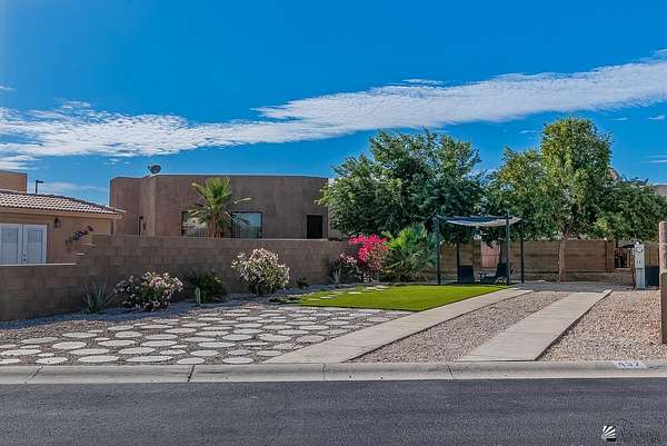 Improved Residential Land for Sale in Yuma, Arizona