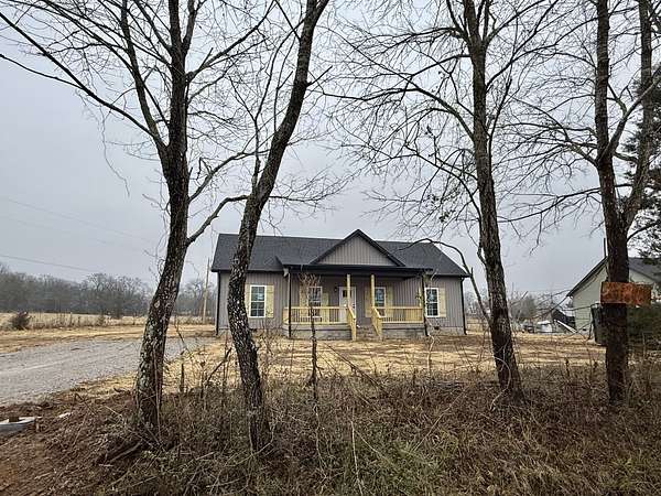 0.5 Acres of Residential Land with Home for Sale in Pulaski, Tennessee