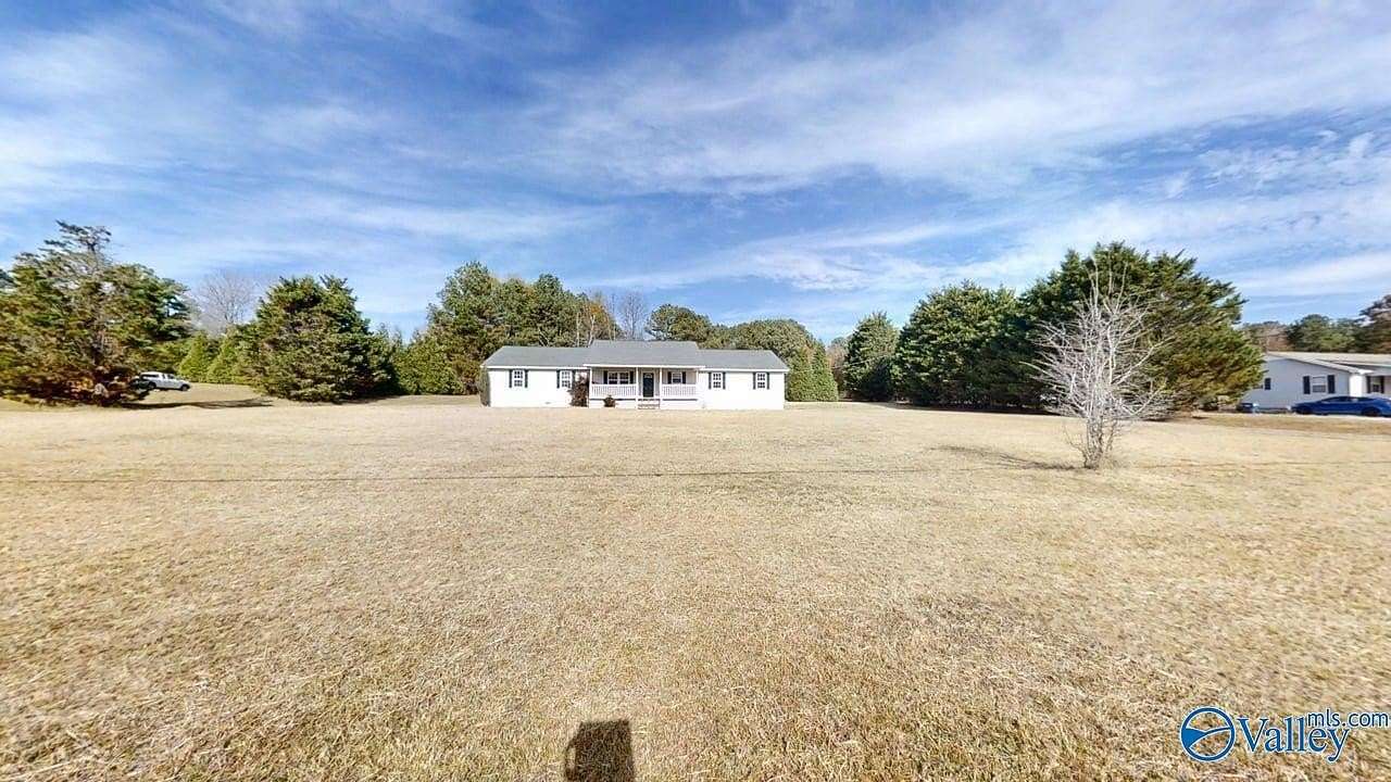 2.45 Acres of Residential Land with Home for Sale in Boaz, Alabama