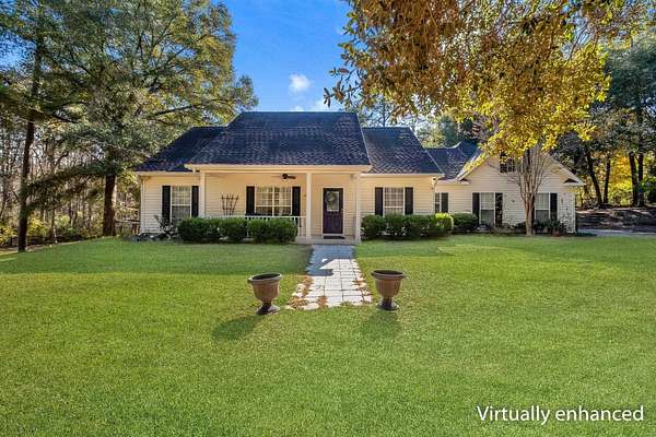 5 Acres of Residential Land with Home for Sale in Tallahassee, Florida