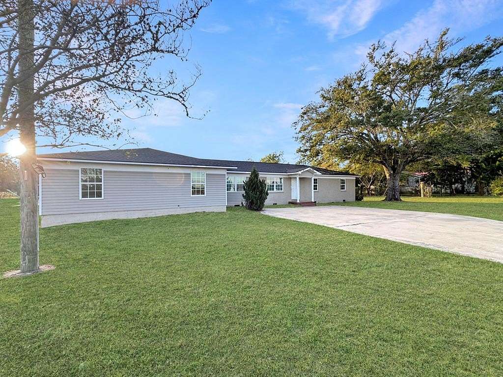 3.1 Acres of Land with Home for Sale in Colquitt, Georgia