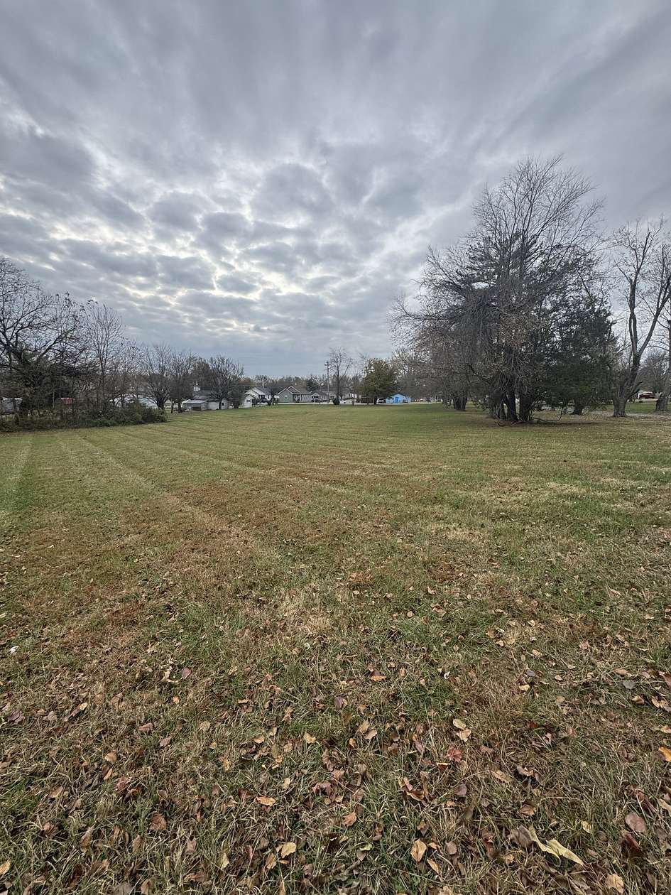 9 Acres of Residential Land for Sale in Portland, Tennessee