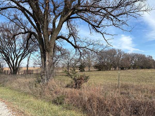 38.5 Acres of Land for Sale in Buffalo, Kansas