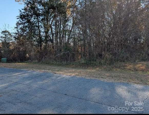 0.95 Acres of Residential Land for Sale in Lincolnton, North Carolina