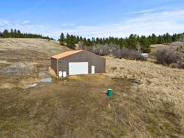 10 Acres of Residential Land for Sale in Chattaroy, Washington