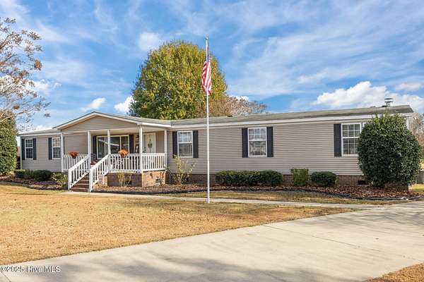 2 Acres of Residential Land with Home for Sale in Ayden, North Carolina