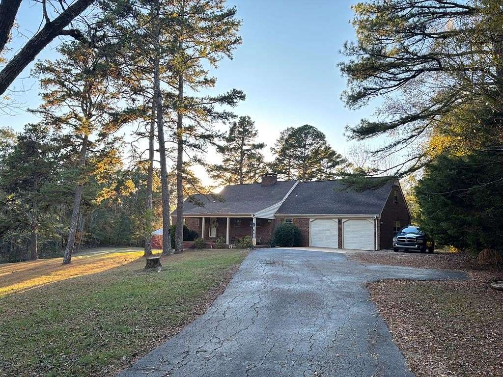 3.2 Acres of Land with Home for Sale in Oxford, Mississippi