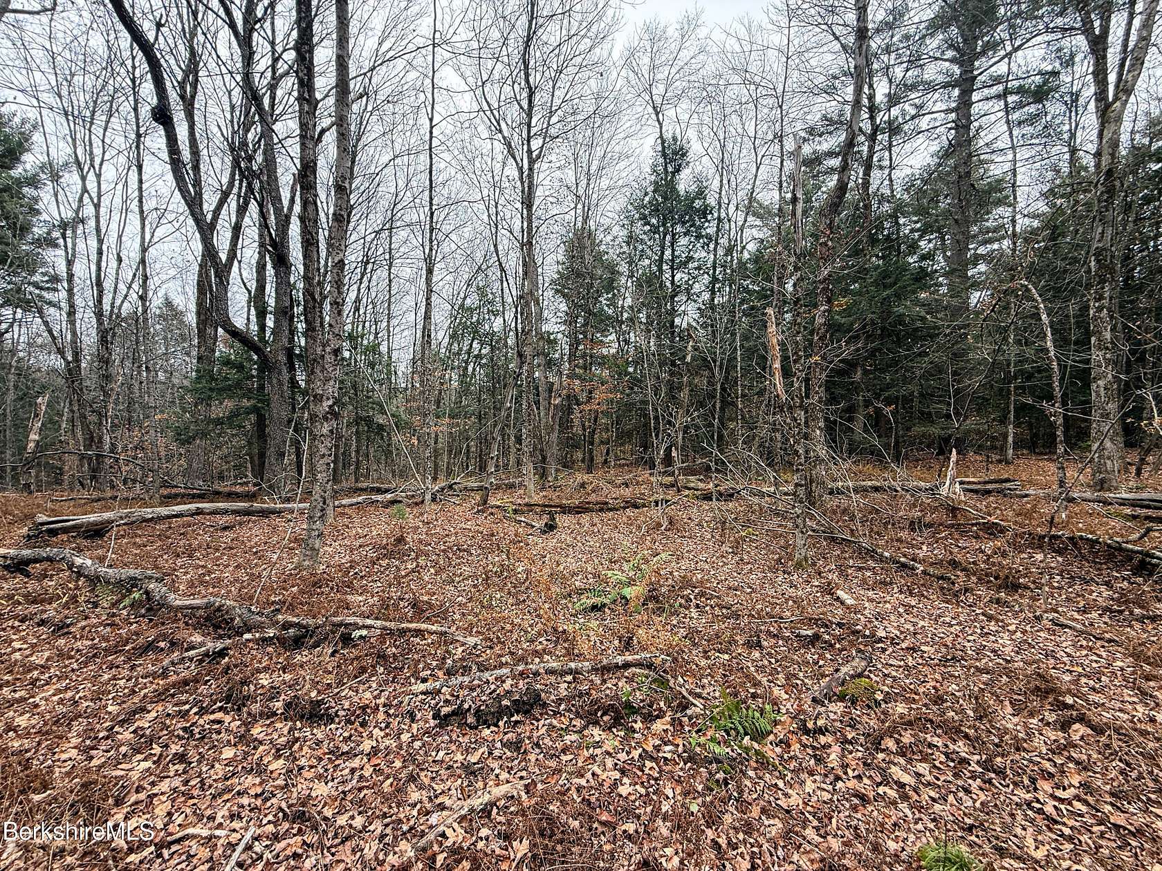 6.72 Acres of Residential Land for Sale in Becket, Massachusetts