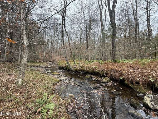 6.52 Acres of Residential Land for Sale in Becket, Massachusetts