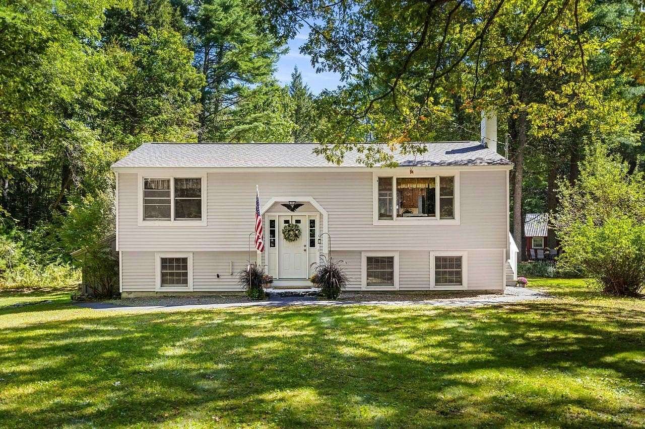 2 Acres of Residential Land with Home for Sale in Amherst, New Hampshire