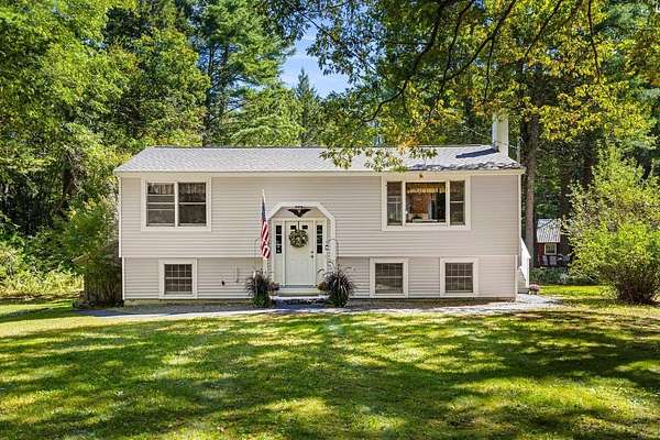 2 Acres of Residential Land with Home for Sale in Amherst, New Hampshire