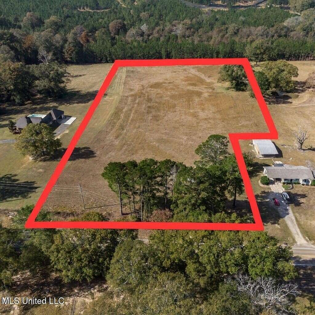 6.8 Acres of Residential Land for Sale in Mendenhall, Mississippi