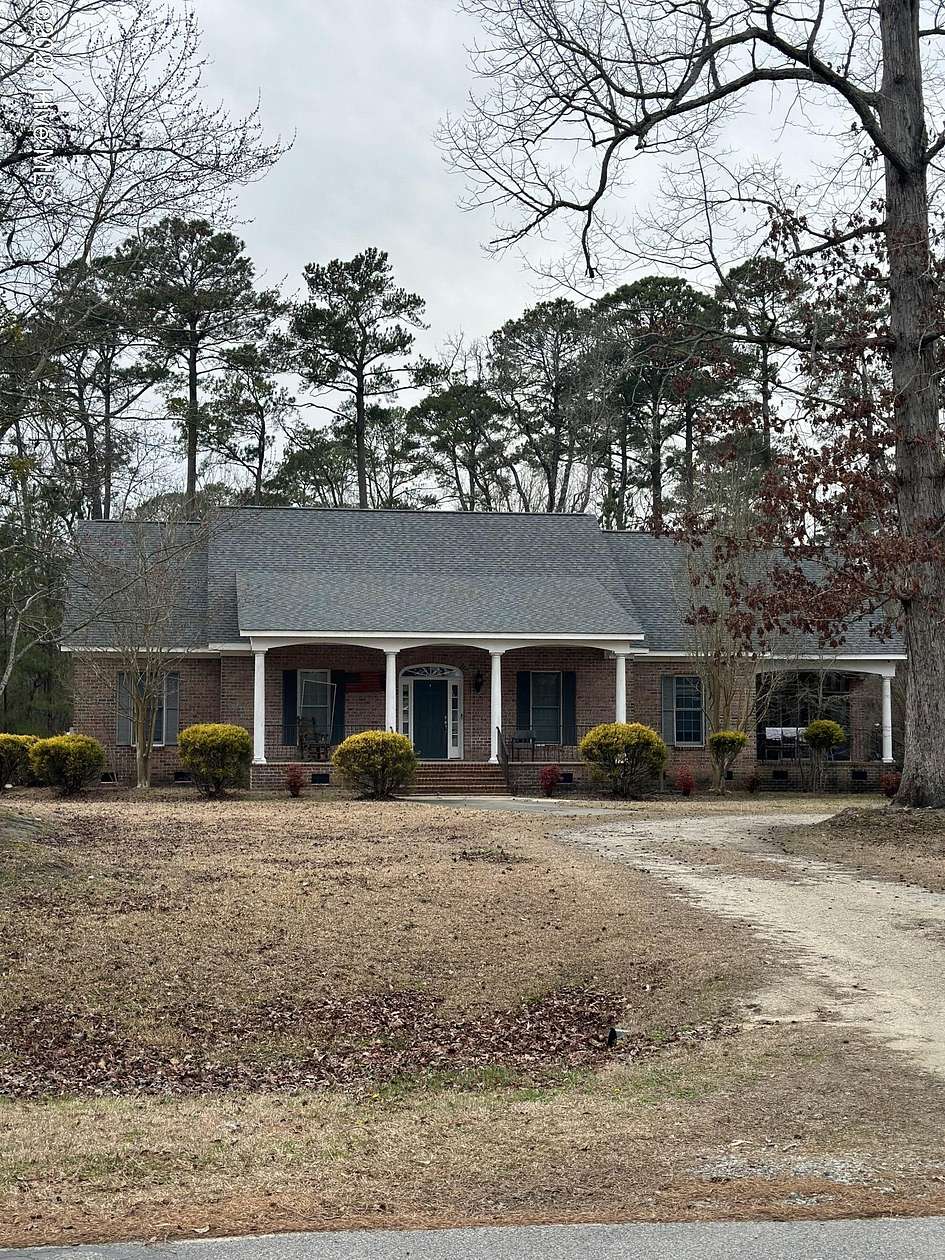 1.5 Acres of Residential Land with Home for Lease in Bath, North Carolina