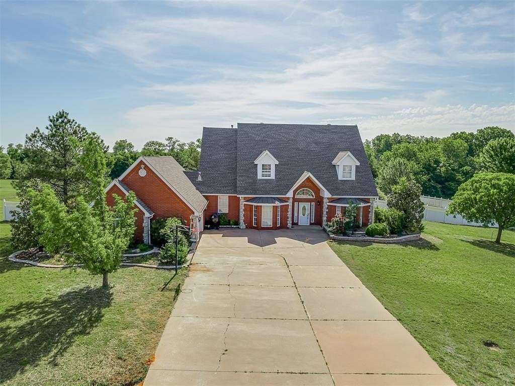 1.7 Acres of Residential Land with Home for Sale in Purcell, Oklahoma