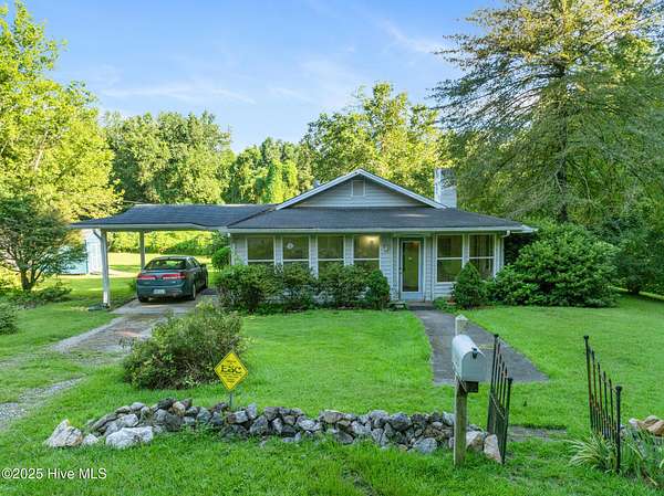 3.14 Acres of Residential Land with Home for Sale in Rockingham, North Carolina