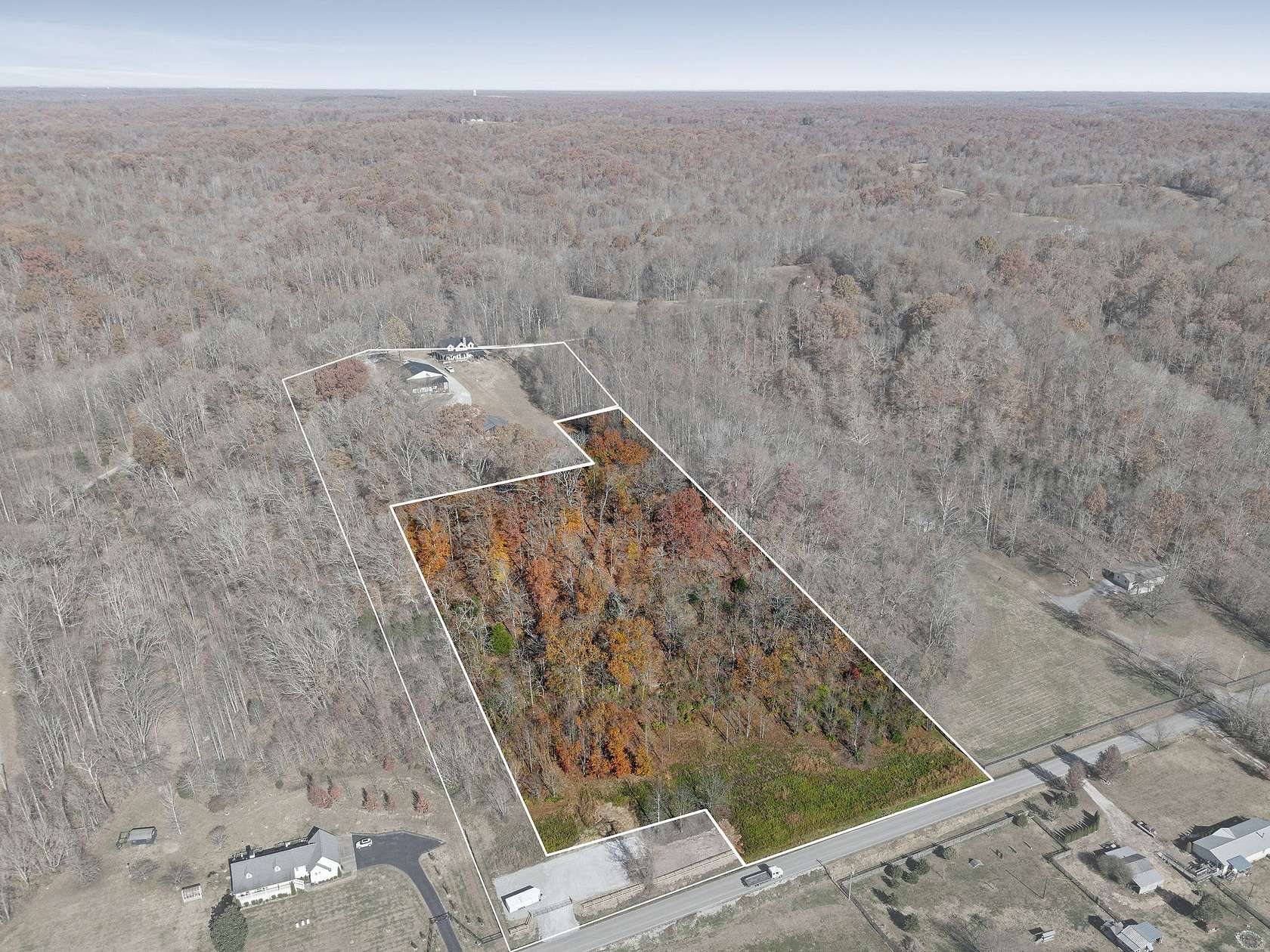 5 Acres of Residential Land for Auction in Columbia, Tennessee