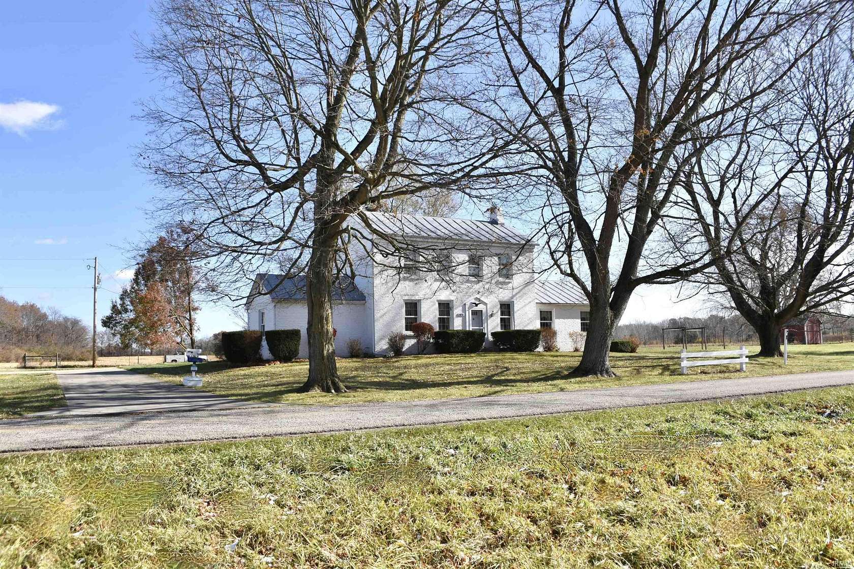 16.8 Acres of Land with Home for Sale in Albany, Indiana
