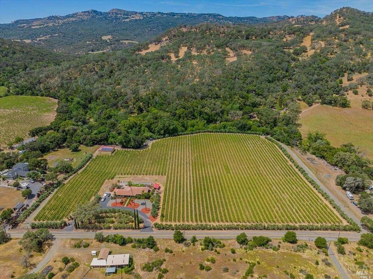 13.2 Acres of Land with Home for Sale in Napa, California