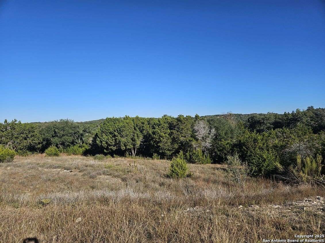 1 Acre of Land for Sale in Canyon Lake, Texas