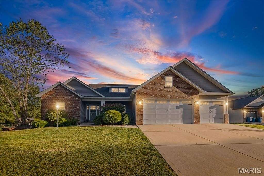 1.52 Acres of Residential Land with Home for Sale in Glen Carbon, Illinois