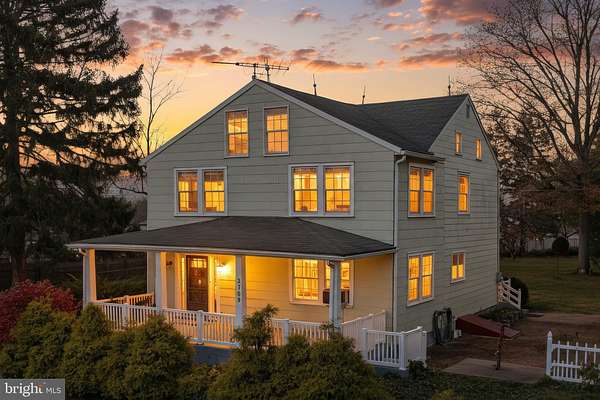 2.5 Acres of Residential Land with Home for Sale in York, Pennsylvania