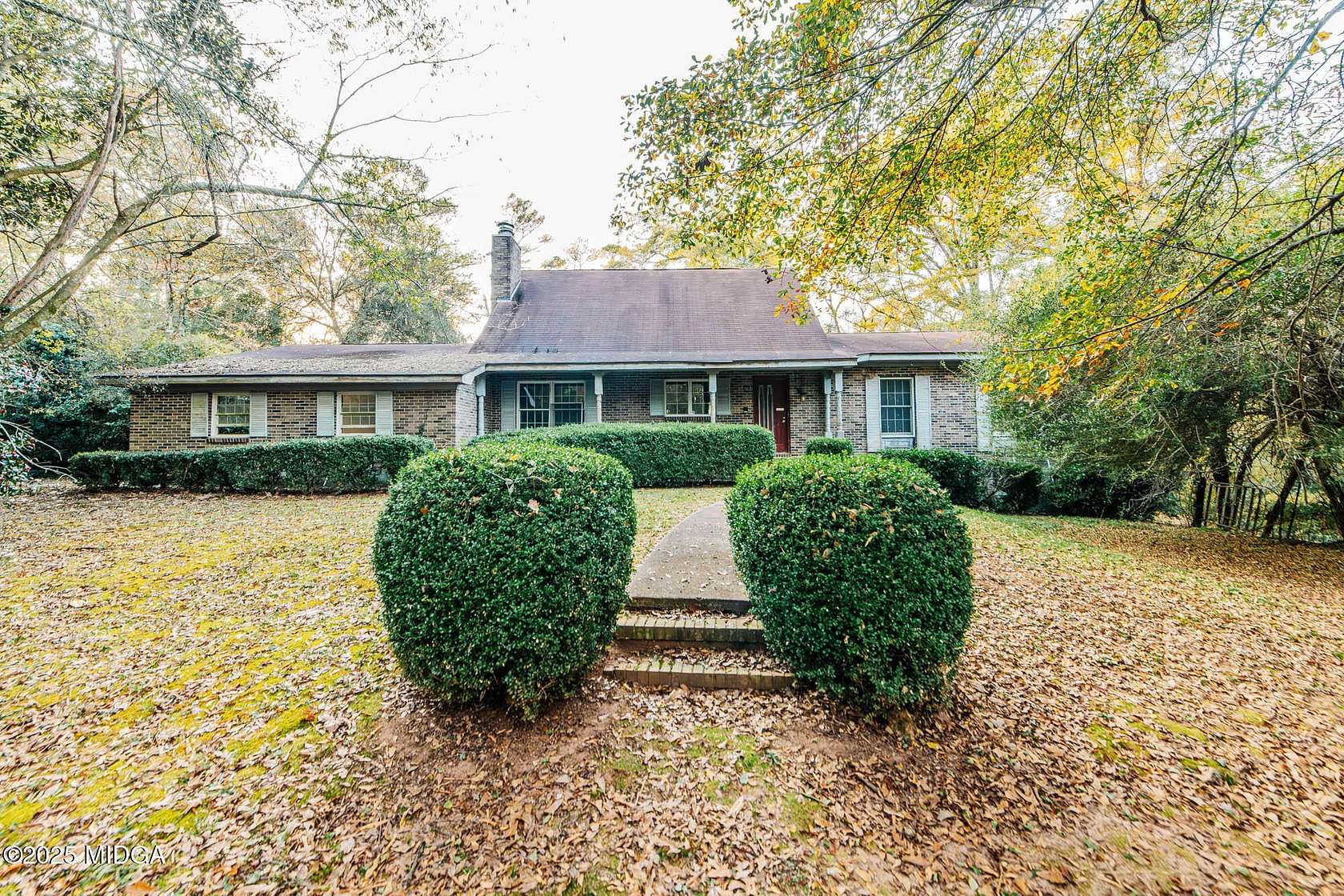 5.67 Acres of Residential Land with Home for Sale in Macon, Georgia