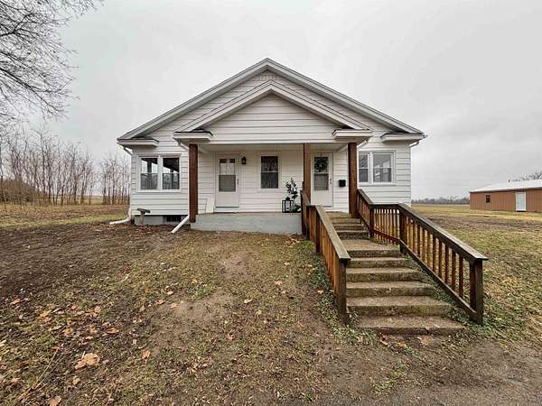 2.7 Acres of Residential Land with Home for Sale in Oregon, Illinois