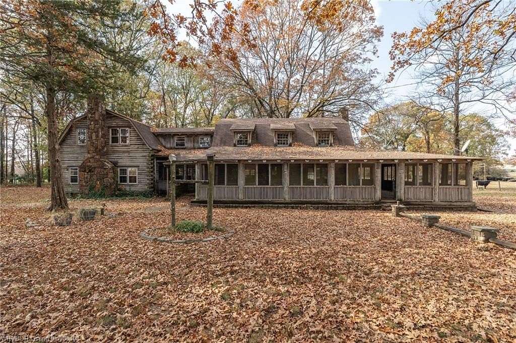 29.5 Acres of Recreational Land with Home for Auction in Wickes, Arkansas