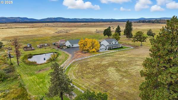 10.6 Acres of Land with Home for Sale in Tygh Valley, Oregon