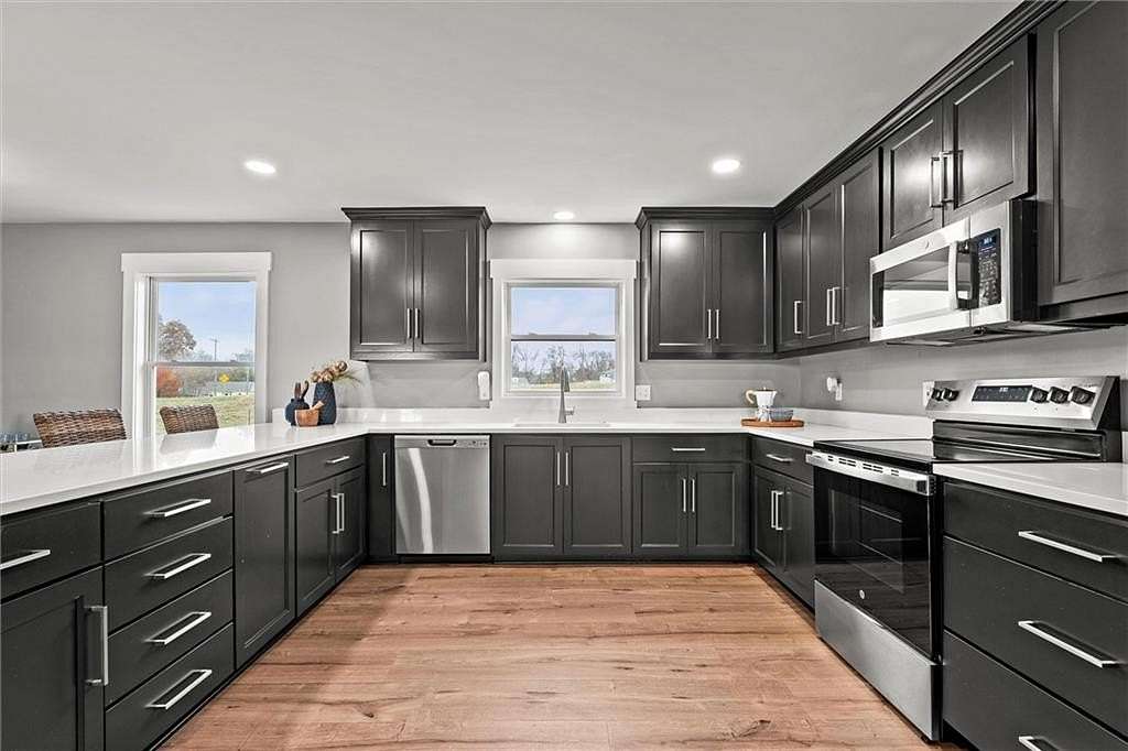 10.1 Acres of Land with Home for Sale in Spring Hill, Kansas