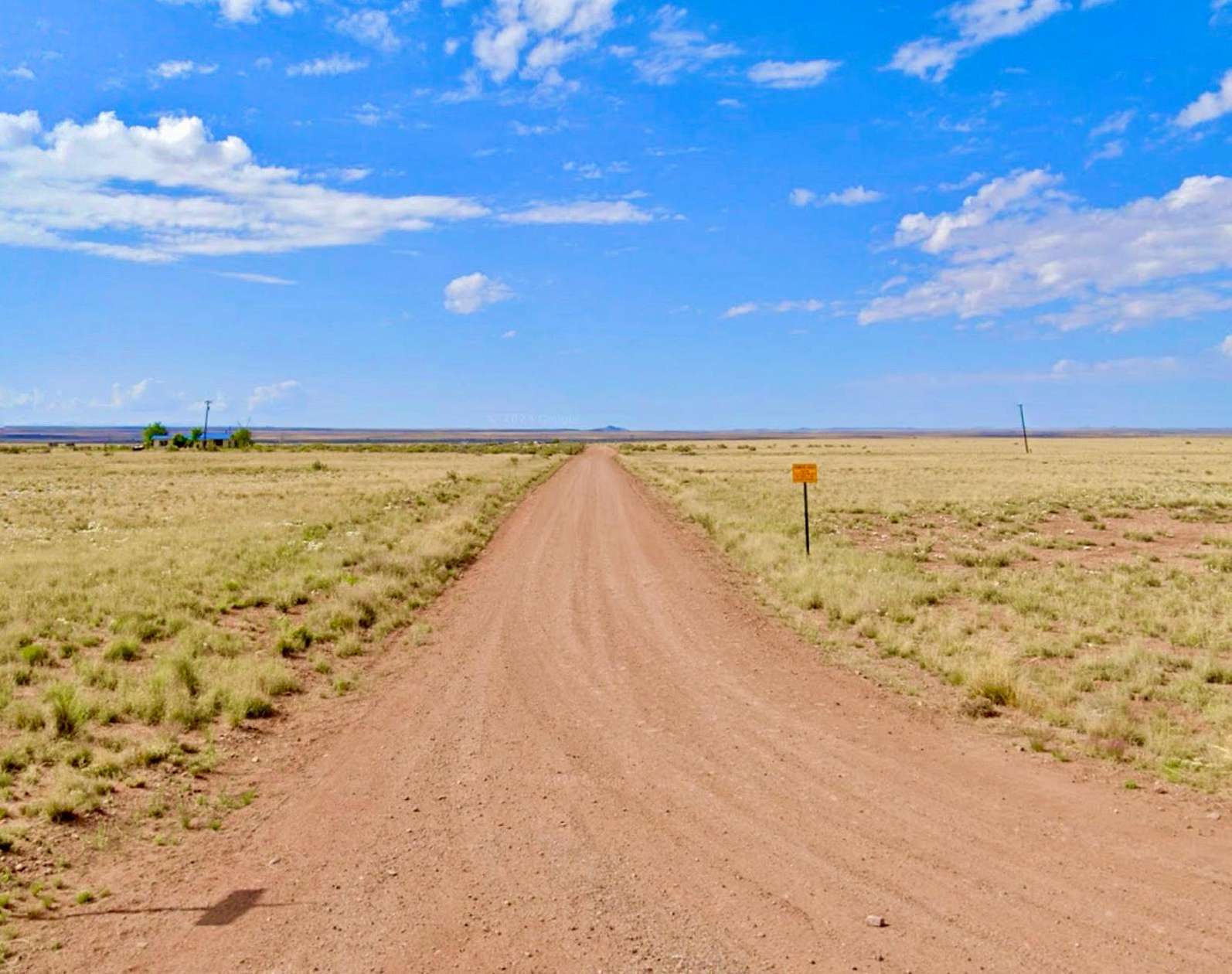 1.25 Acres of Residential Land for Sale in Sun Valley, Arizona