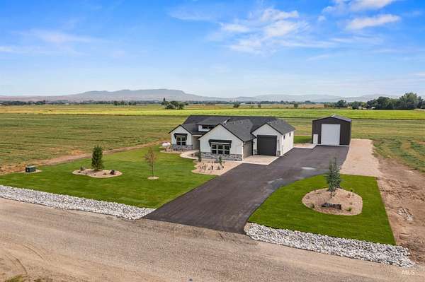 5 Acres of Residential Land with Home for Sale in Emmett, Idaho