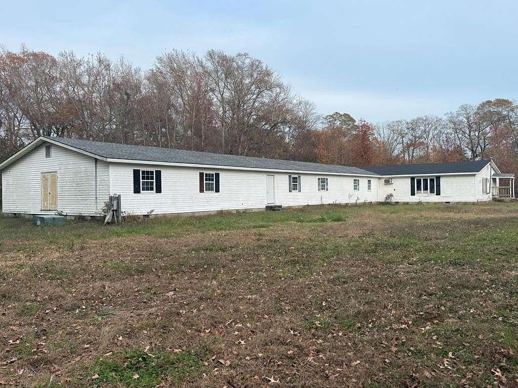 3 Acres of Improved Commercial Land for Sale in Temperanceville, Virginia