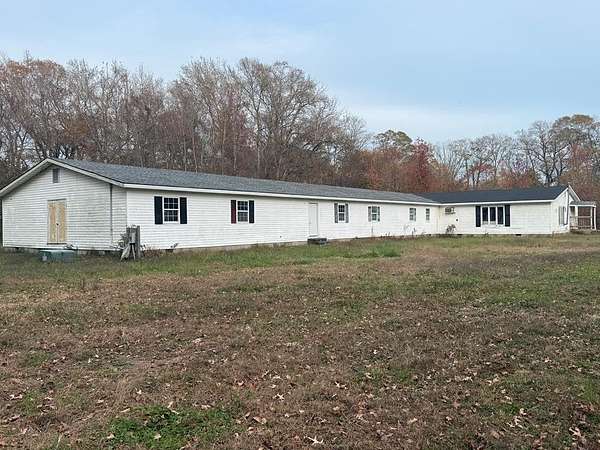 3 Acres of Improved Commercial Land for Sale in Temperanceville, Virginia