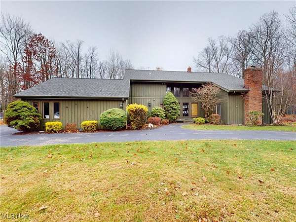 2.85 Acres of Residential Land with Home for Sale in Willoughby Hills, Ohio