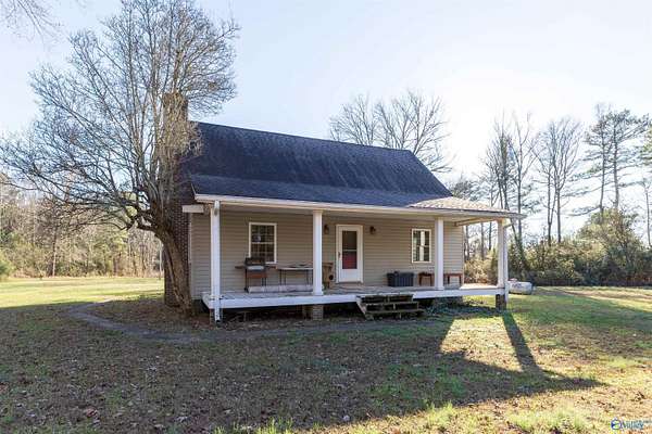 7.9 Acres of Residential Land with Home for Sale in Fort Payne, Alabama