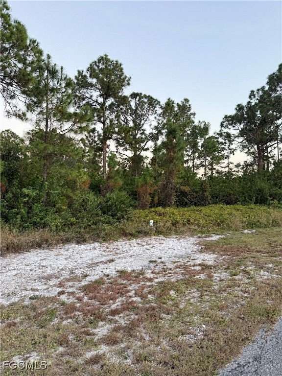 0.5 Acres of Residential Land for Sale in Alva, Florida