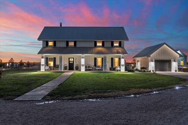 3.5 Acres of Residential Land with Home for Sale in Levelland, Texas