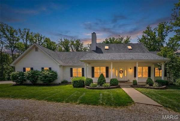 12 Acres of Recreational Land with Home for Sale in Warrenton, Missouri