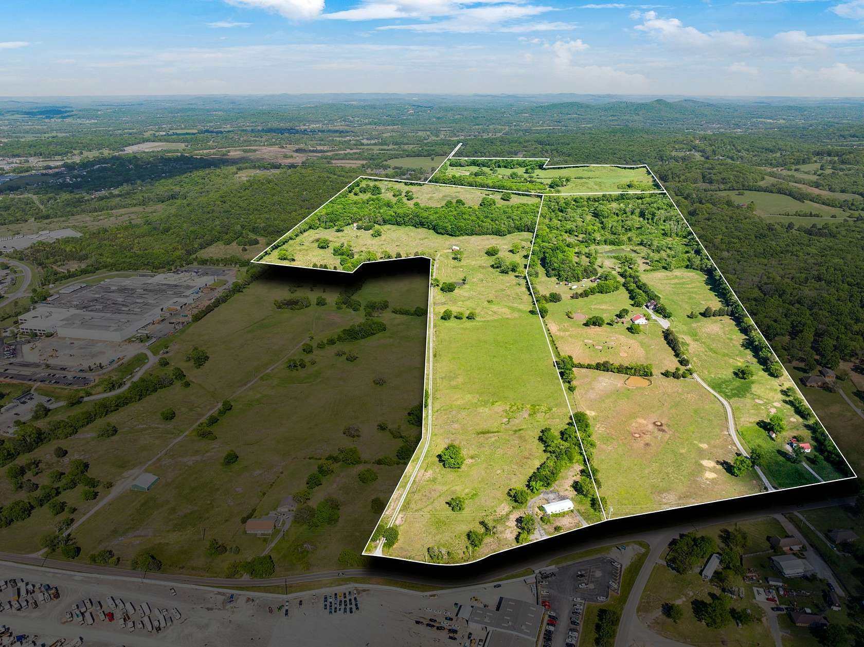 205 Acres of Land for Sale in Lebanon, Tennessee