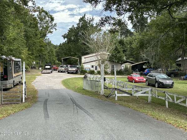 4.88 Acres of Improved Mixed-Use Land for Sale in Starke, Florida