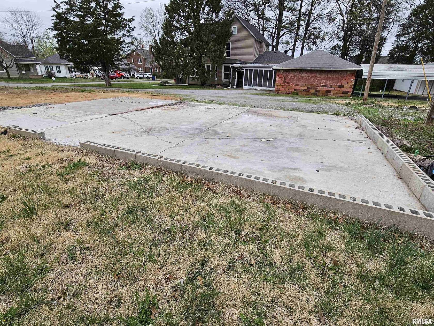 Land for Sale in Harrisburg, Illinois