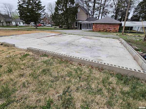 Land for Sale in Harrisburg, Illinois